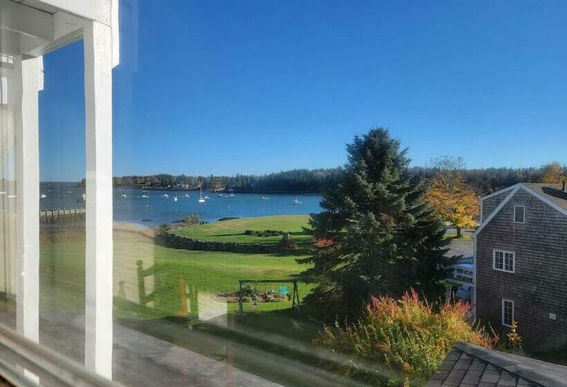 غرفة قياسية, East Wind Inn & Suites