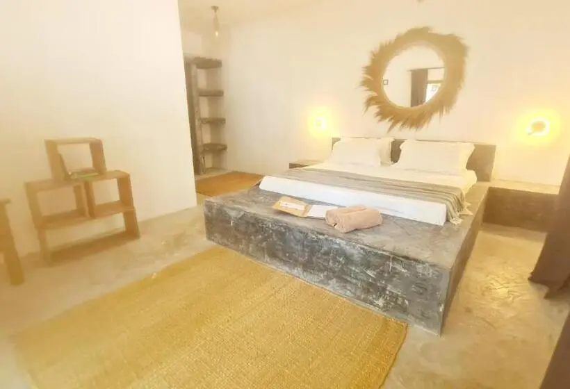 バルコニー付きデラックスルーム, Garden Beach Bungalows Jambiani