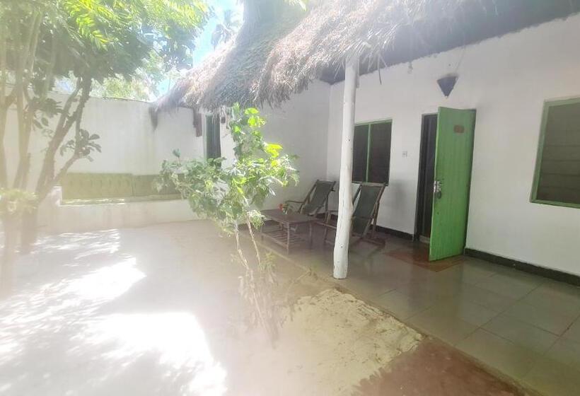 Трежместный Номер Economy, Garden Beach Bungalows Jambiani