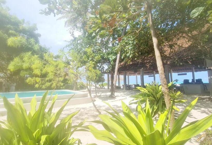 经济型三人房间, Garden Beach Bungalows Jambiani