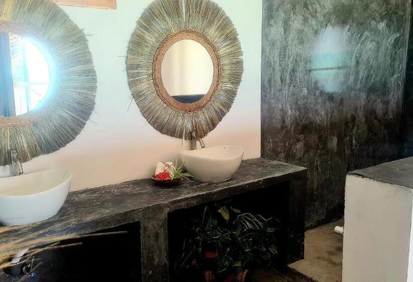 豪华海景房带阳台, Garden Beach Bungalows Jambiani