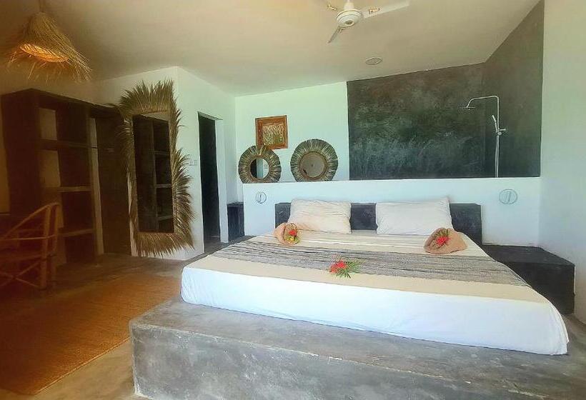 豪华海景房带阳台, Garden Beach Bungalows Jambiani