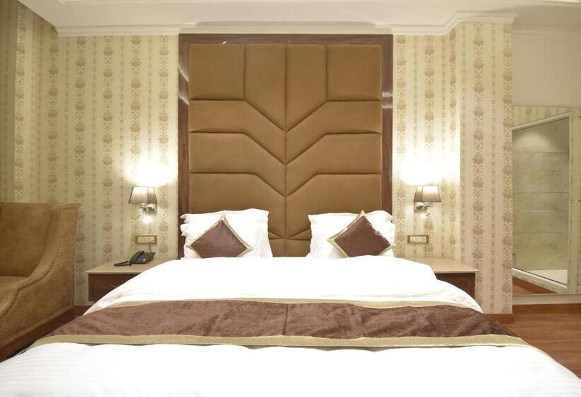 キングサイズベッドのスーペリアルーム, Grand Him Queen Ac Centralized