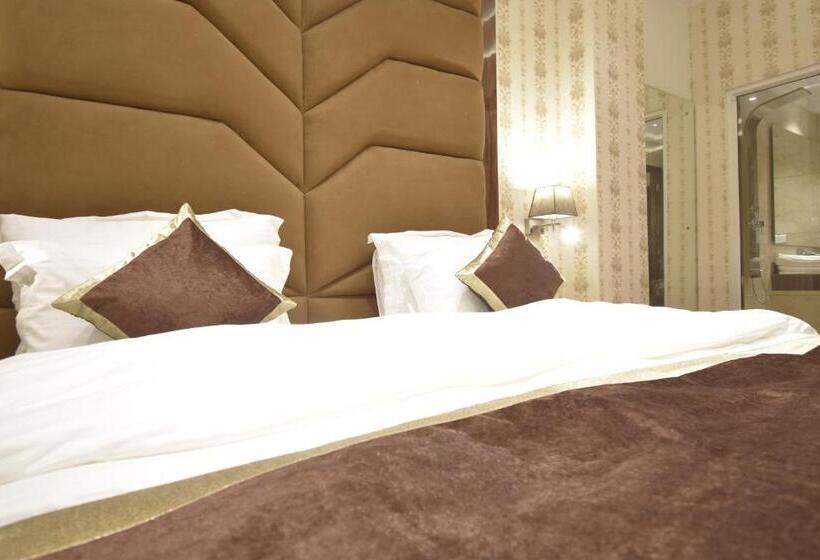 Номер Superior Кровать Кинг, Grand Him Queen Ac Centralized