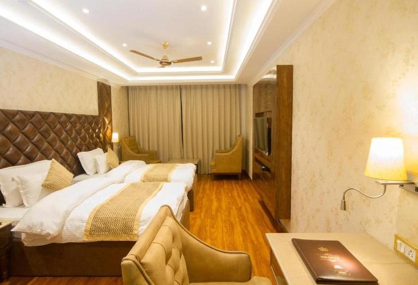 Номер Superior, Grand Him Queen Ac Centralized