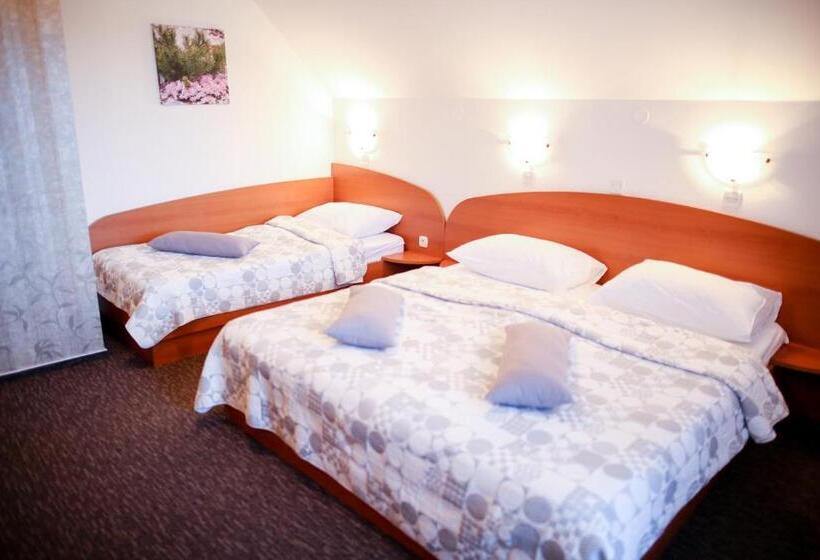 اتاق استاندارد سه نفره, B&b Brezov Gaj