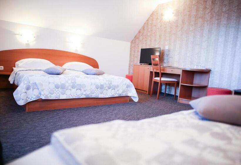 اتاق استاندارد سه نفره, B&b Brezov Gaj