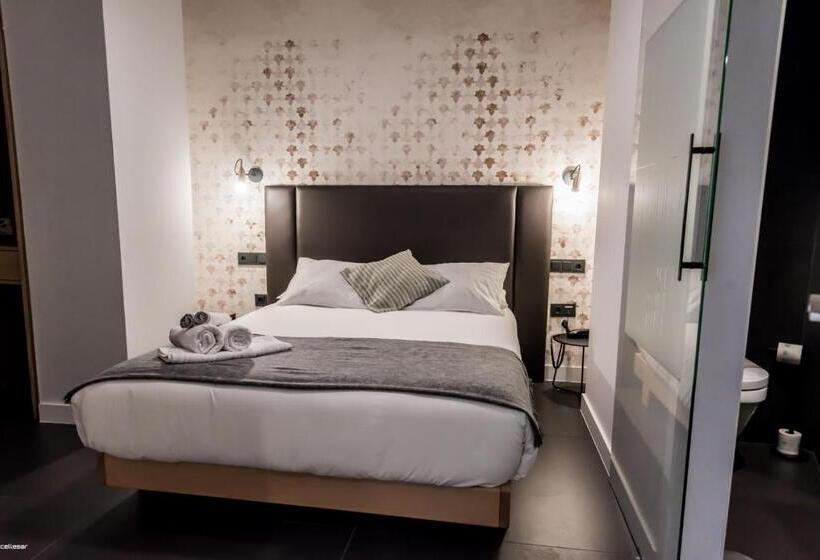 سوئیت 2 خوابه, Welldone Quality  Crystal Pool