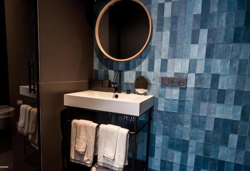 سوئیت 2 خوابه, Welldone Quality  Crystal Pool