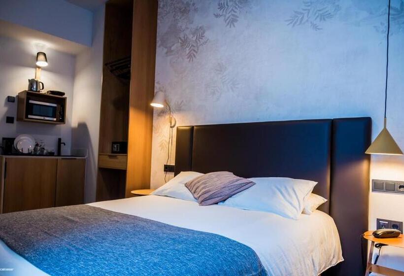 اتاق سوپریور, Welldone Quality  Crystal Pool