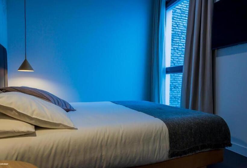 اتاق سوپریور, Welldone Quality  Crystal Pool