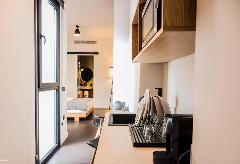 اتاق پرمیوم, Welldone Quality  Crystal Pool