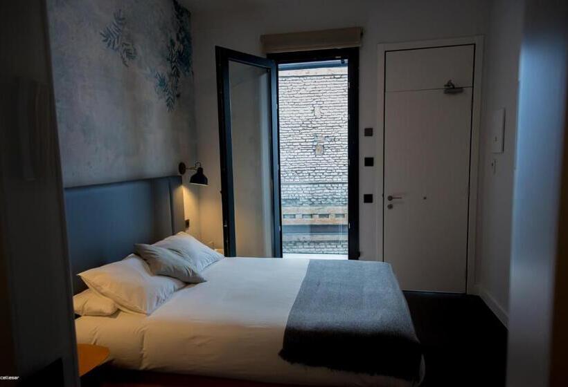 اتاق استاندارد, Welldone Quality  Crystal Pool