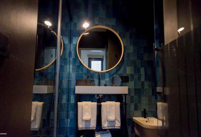 اتاق استاندارد, Welldone Quality  Crystal Pool