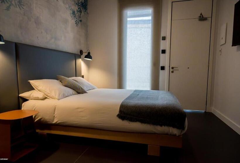 اتاق استاندارد, Welldone Quality  Crystal Pool