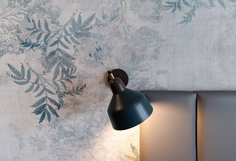 اتاق استاندارد, Welldone Quality  Crystal Pool