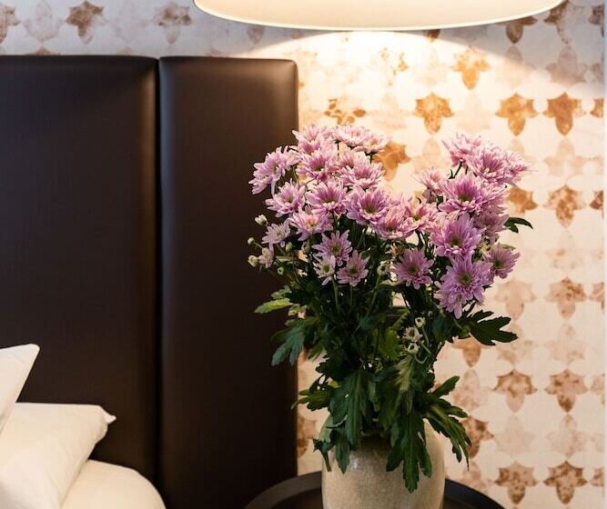 اتاق پرمیوم, Welldone Quality  Crystal Pool