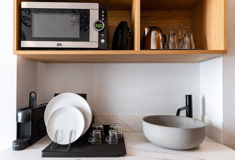 اتاق لوکس, Welldone Quality  Crystal Pool