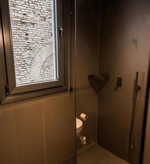 اتاق سوپریور, Welldone Quality  Crystal Pool