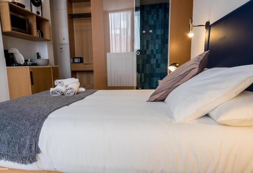 اتاق لوکس, Welldone Quality  Crystal Pool