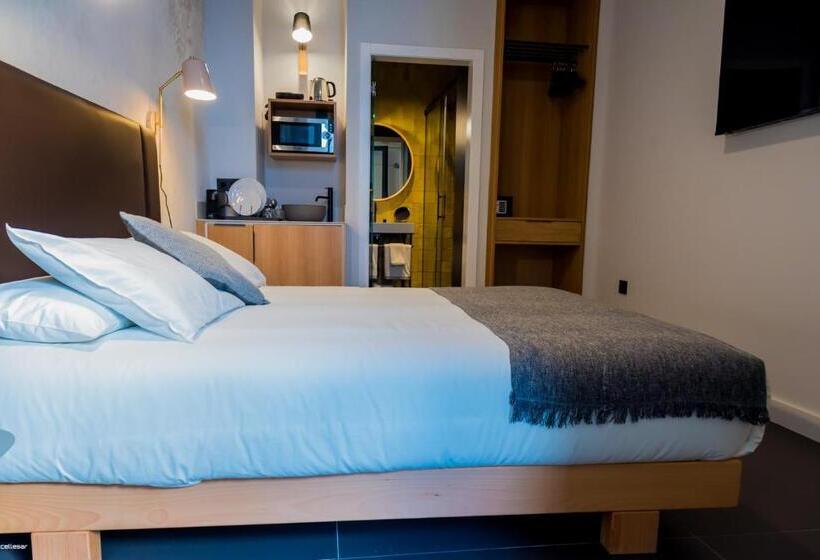 اتاق استاندارد, Welldone Quality  Crystal Pool