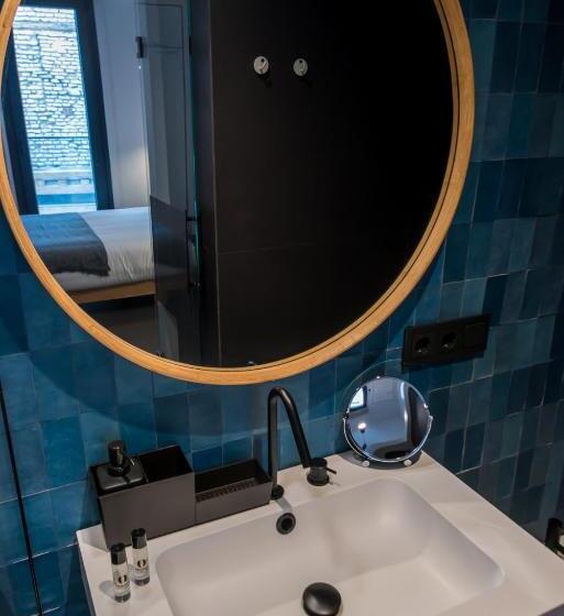 اتاق استاندارد, Welldone Quality  Crystal Pool