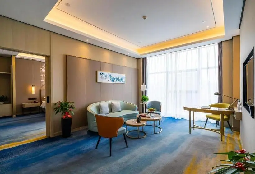 سوییت اجرایی, Wenzhou Maison New Century