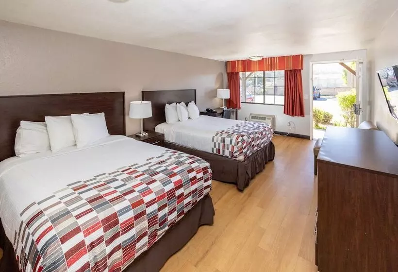 اتاق دلوکس مخصوص معلولین, Red Roof Inn Lompoc