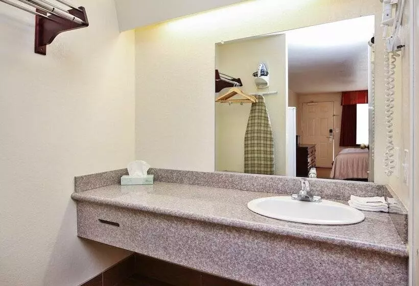 اتاق لوکس, Red Roof Inn Lompoc