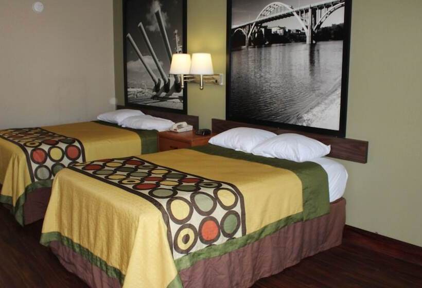 带2个双人床的标准工作室, Super 8 By Wyndham Mobile/tillmans Corner