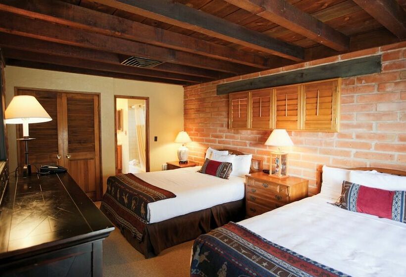 اتاق استاندارد با تخت دو نفره بزرگ, Tanque Verde Guest Ranch