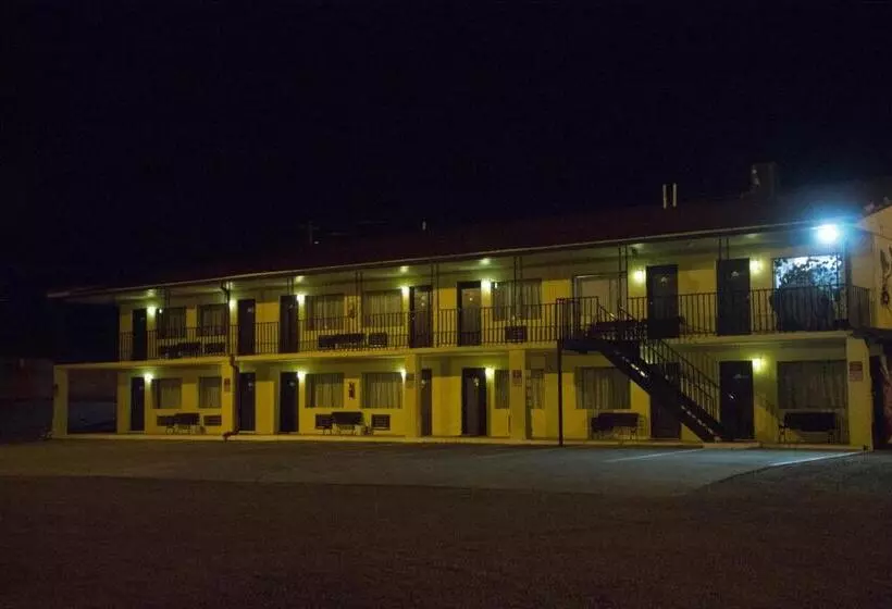 キングサイズベッドのスタンダードルーム, Tazewell Motor Lodge