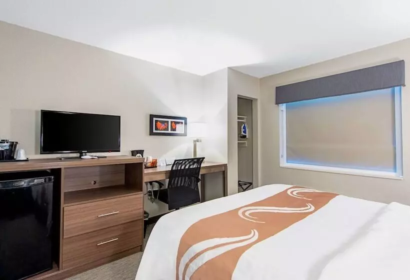 ２ダブルベッドのスタンダードルーム, Quality Inn Mishawaka   South Bend
