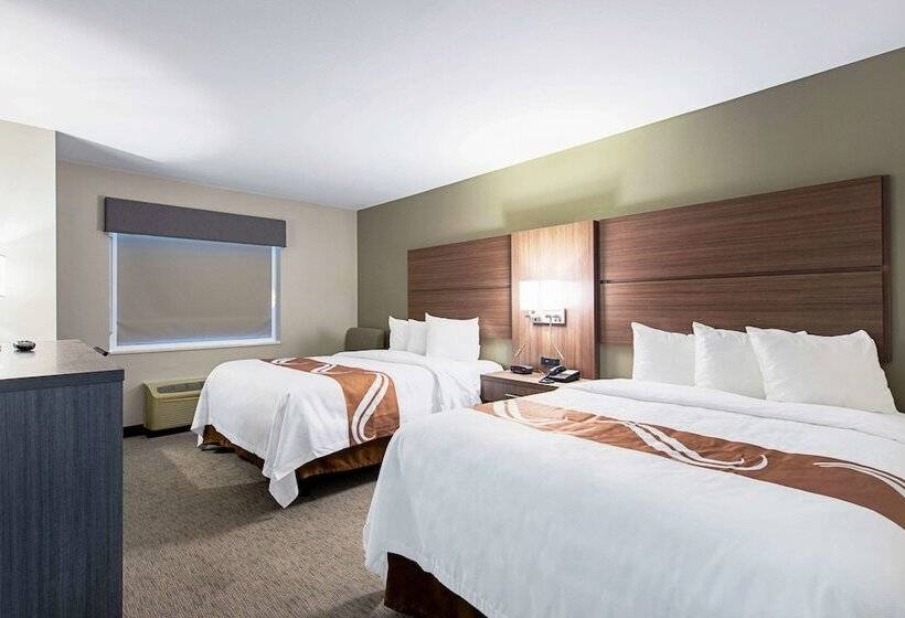 2ダブルベッドのスタンダードルーム, Quality Inn Mishawaka South Bend