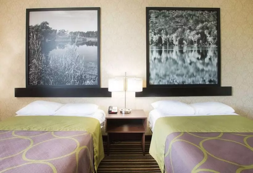 Standard-huone 2 Parivuodetta, Super 8 By Wyndham Plattsburgh