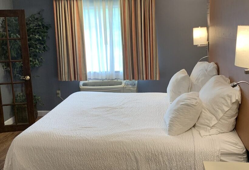 إستوديو ديلوكس, Super 8 By Wyndham Sturbridge