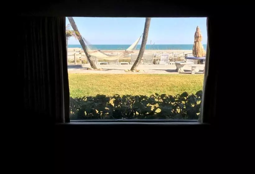 Svit Havsutsikt, Surf Studio Beach Resort