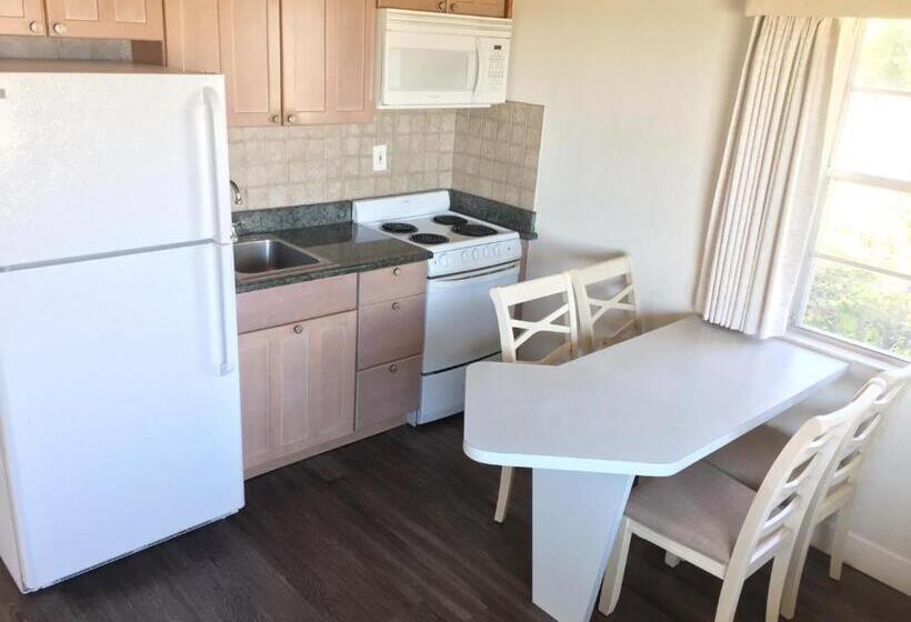 Sviitti Merinäkymä, Surf Studio Beach Resort