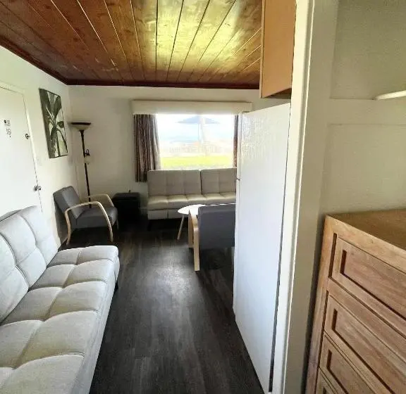 オーシャンビュースイート, Surf Studio Beach Resort
