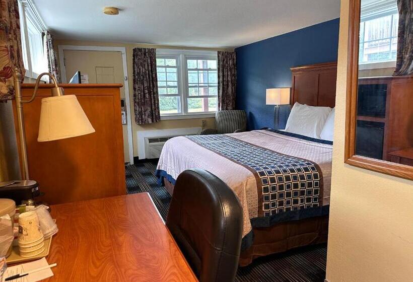 غرفة قياسية سرير كينج, Swiss Chalets Village Inn