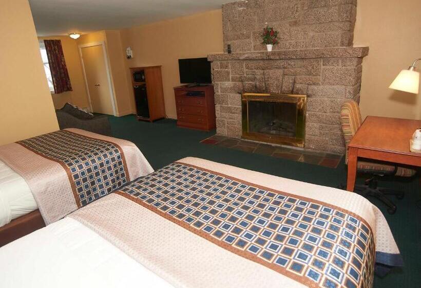 غرفة قياسية مزوَّدة بجاكوزي, Swiss Chalets Village Inn