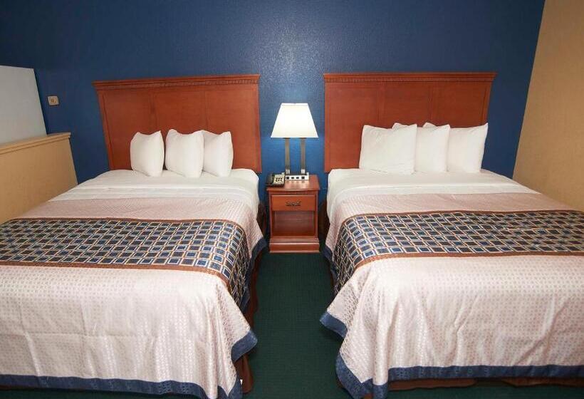 غرفة قياسية مزوَّدة بمطبخ, Swiss Chalets Village Inn