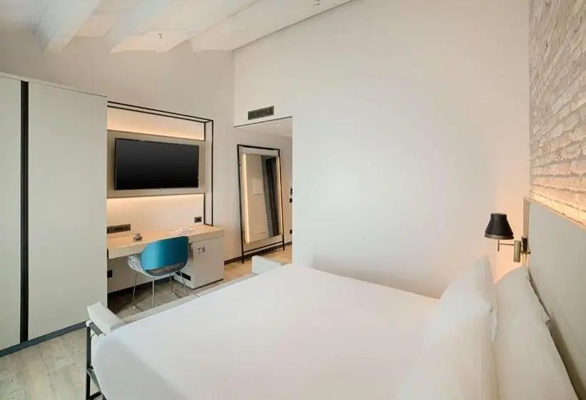 Premium room with terrace, NH Collection Murano Villa