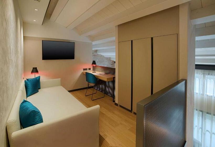 青年复式套间, NH Collection Murano Villa