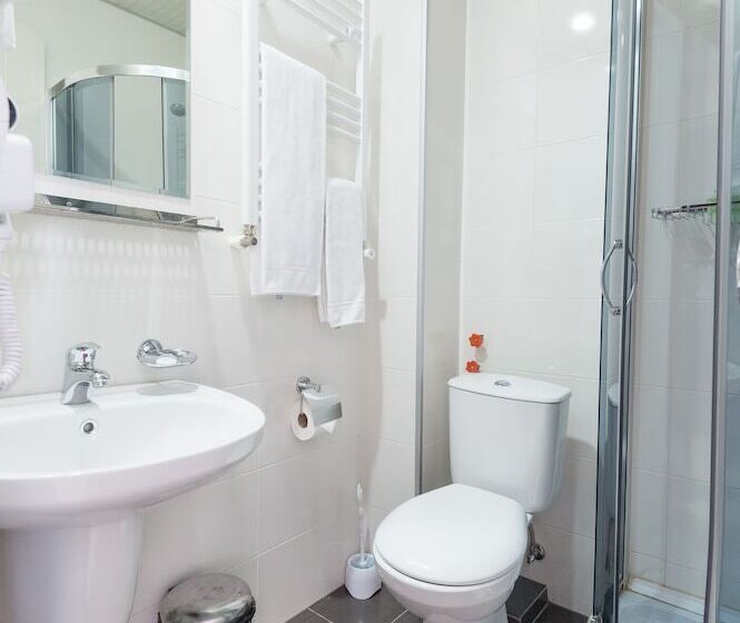 اتاق خانوادگی, Monte Gudauri