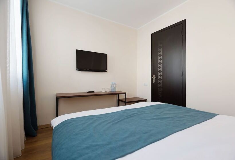 اتاق خانوادگی, Monte Gudauri