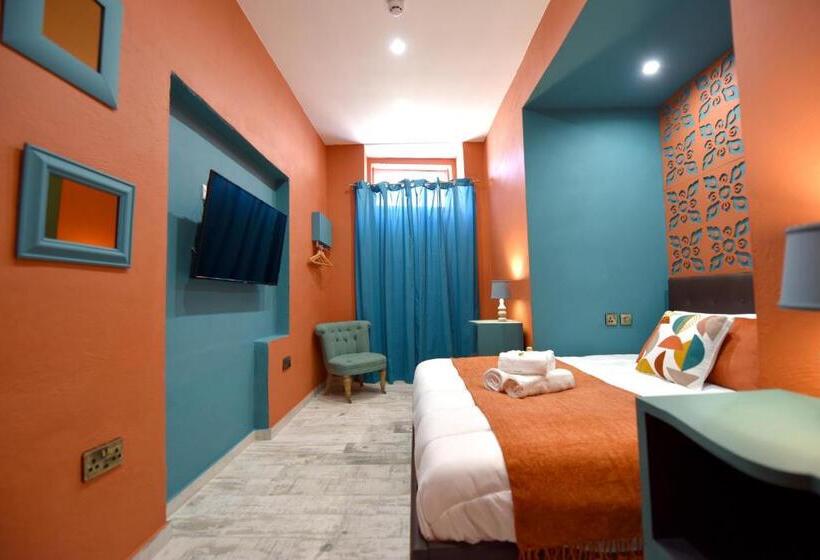 اتاق استاندارد با تخت بزرگ, The Lodge