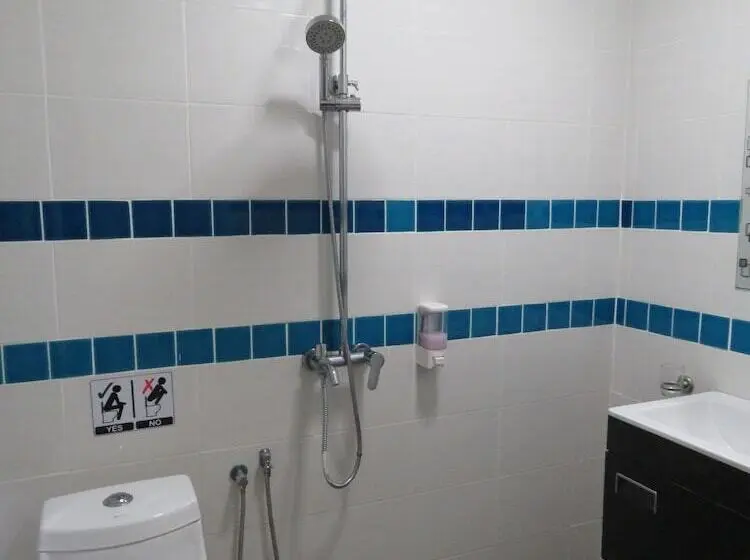 اتاق خانوادگی, Gm Motel