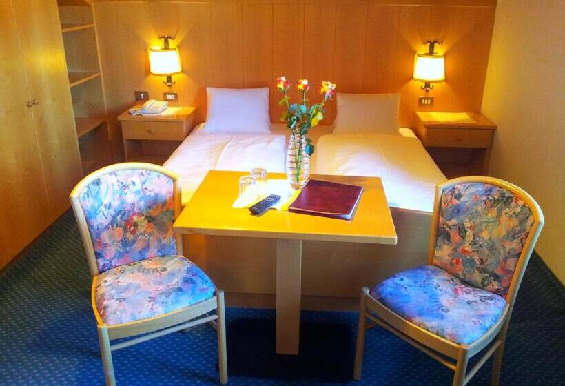 기본룸, Garni Doris