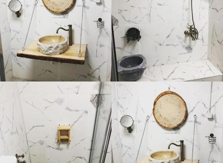 اتاق لوکس, Suara